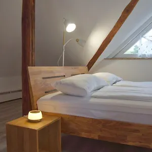 Apartment Traumzeit Mit Balkon In Vorstadtvilla, Dresden